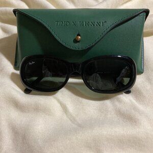 RAY BAN SUN GLASSES PAIRED WTH TIMO X ZENNI GREEN CASE